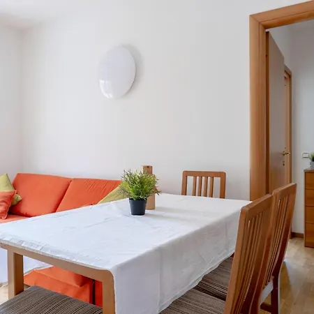 Incantevole Con Parcheggio Gratuito Апартаменты *