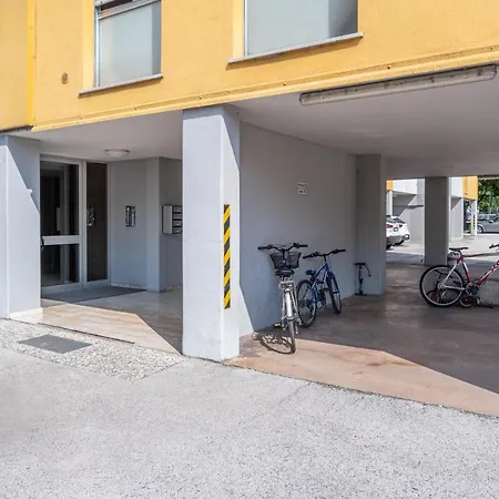 Incantevole Con Parcheggio Gratuito شقة ترينتو